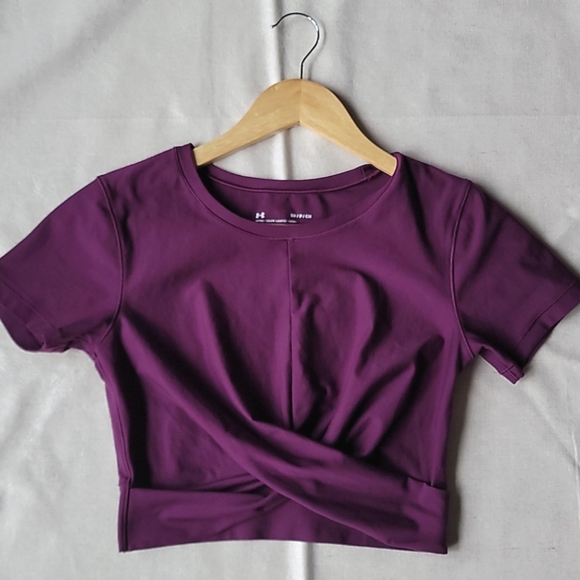 Under Armour Tops - Under Armour Crop